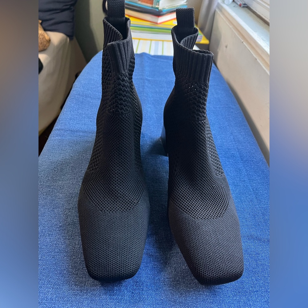 Knit boots